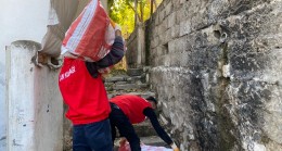 Budanan ağaç dalları, dar gelirli ailelere ulaştırılıyor.