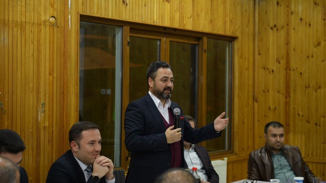 Elbistan Belediyesi ve Kahramanmaraş Veteriner Hekimler Odası Kuzey İlçeler Odası tarafından sokak hayvanları ve Elbistan’da yapılacak hayvan barınağı ile ilgili bir bilgilendirme toplantısı düzenlendi.